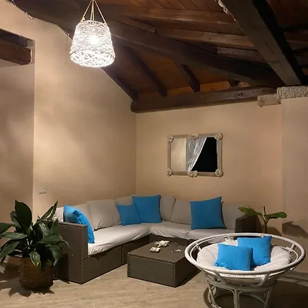 ヴィラ Della Pietra *